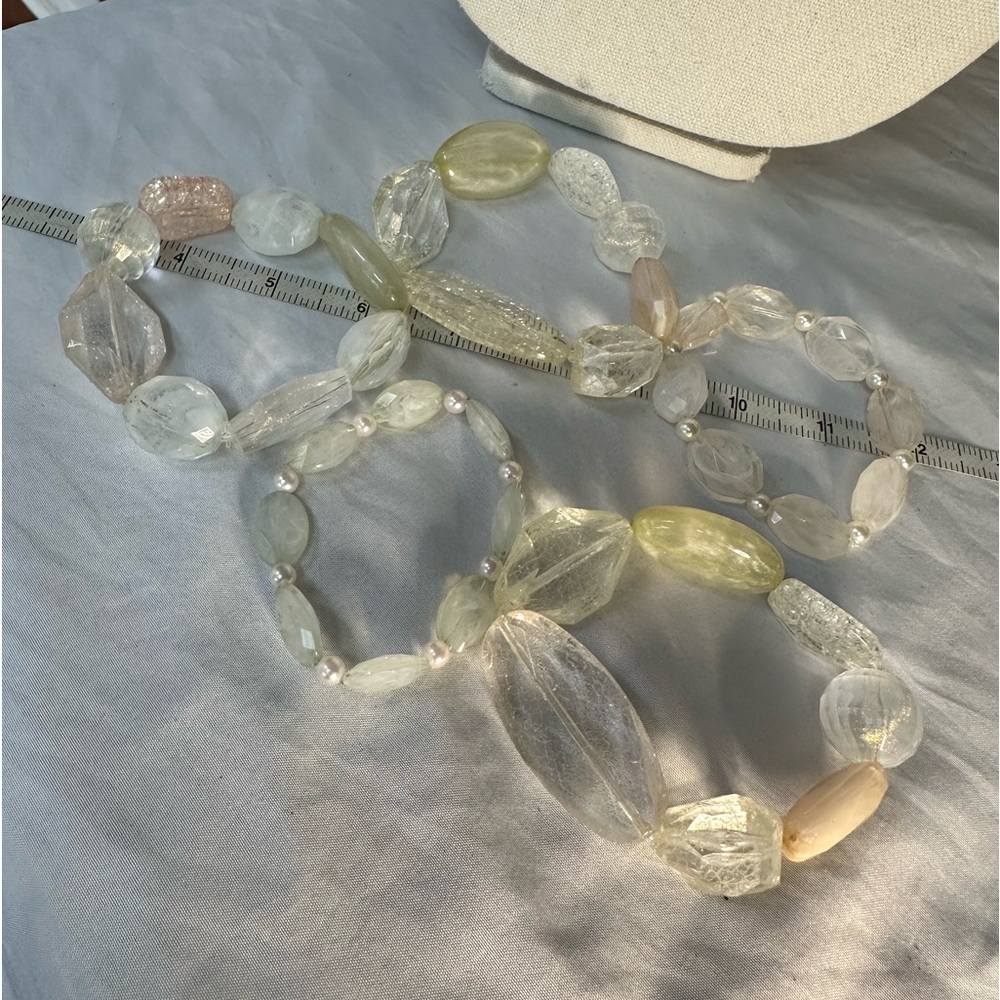 Five clear crackle style stretch chunky bracelets
